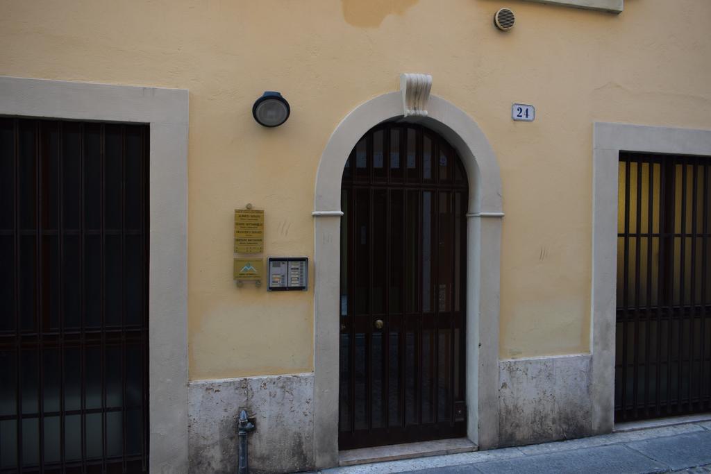 Filippini 24 Apartment Verona Exterior photo